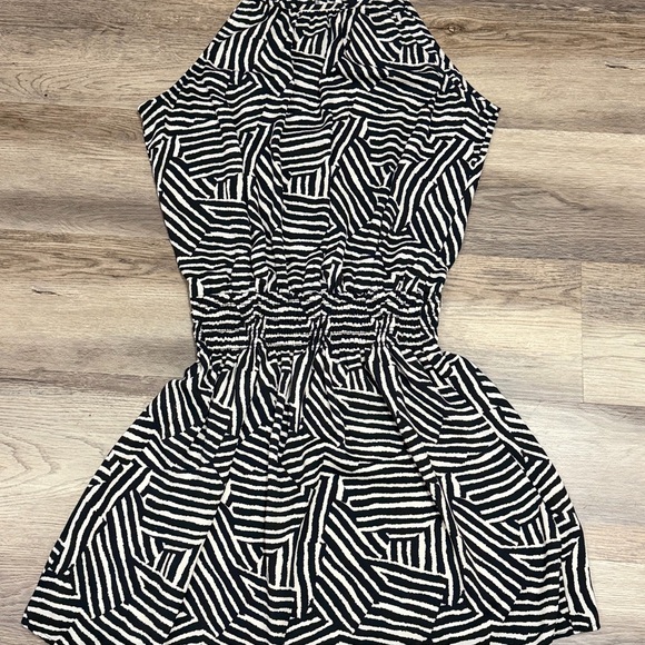 Veronica M Black and White Geometric Midi Dress - Picture 2 of 11